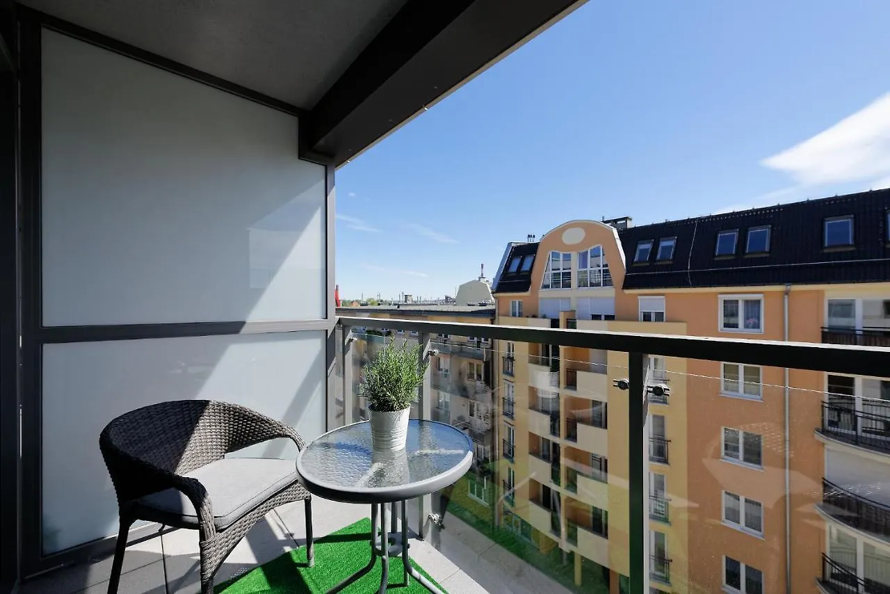 פוזנן Art Apartament Parking By Impero 0*,